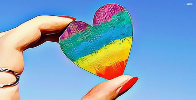 Corazón con los colores de la bandera LGTB
