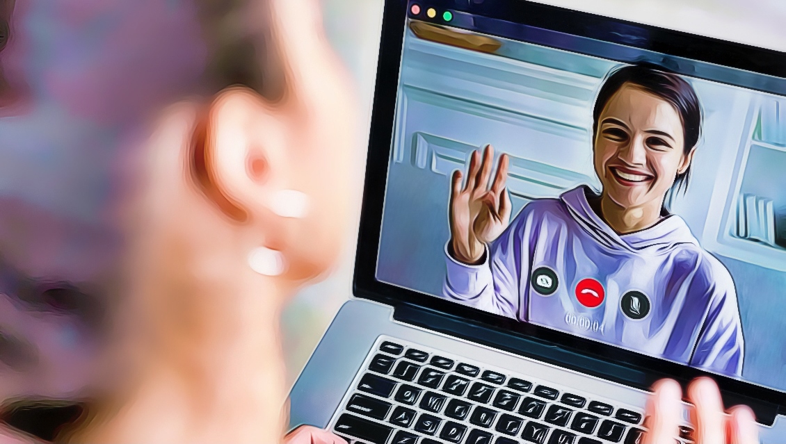 mujer-terapia-online-videollamada.jpg
