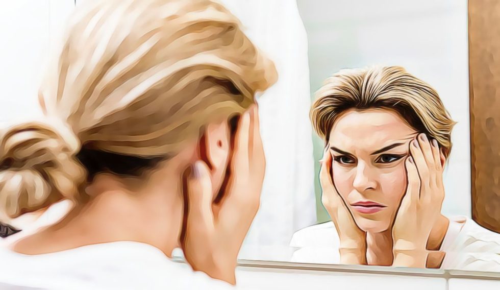 mujer-espejo-desprecio.jpg